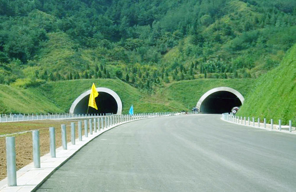 京承高速三期边坡绿化工程